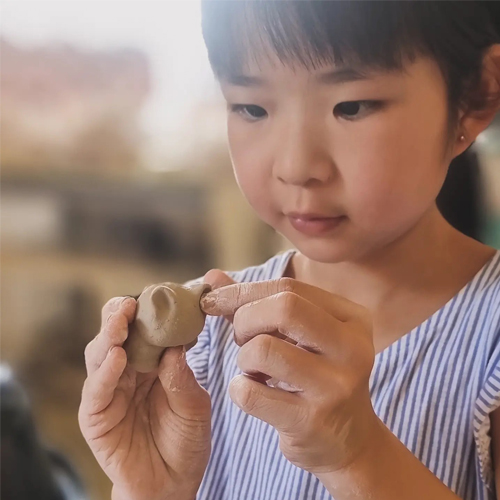 Six Trees Art & Pottery | A66 【经济】手捏<br />
【Lite】Hand-Built