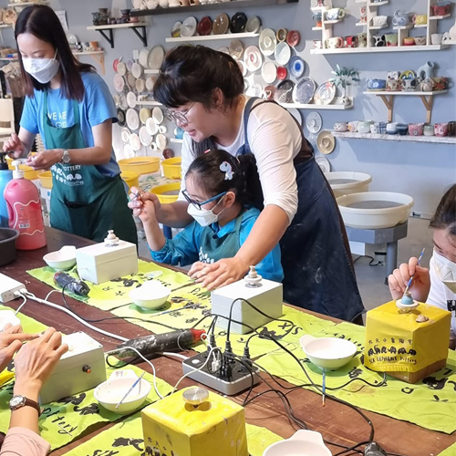 B02 团建活动
Team Bonding | Six Trees Art & Pottery
